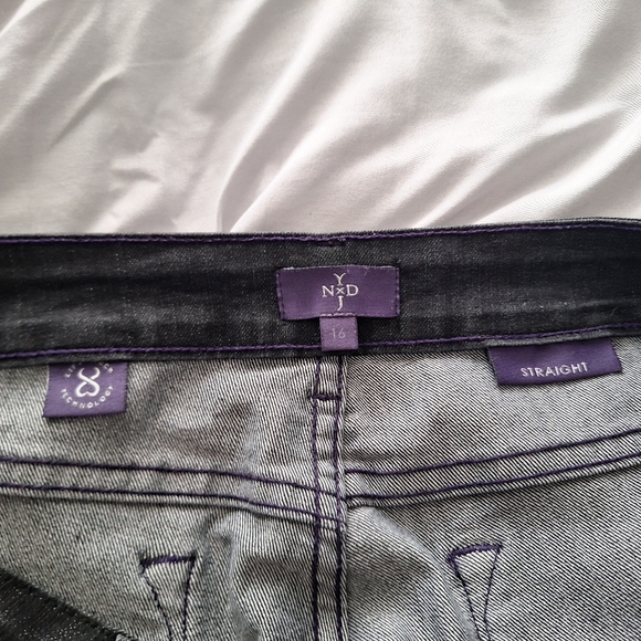 NYDJ Straight Back Jeans - Picture 3 of 5